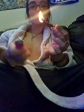 ashleybelle815 online show from November 12, 2:31 am