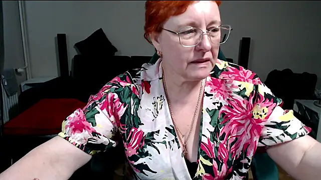 JoannaAndNeighbour online show from February 24, 12:59 pm