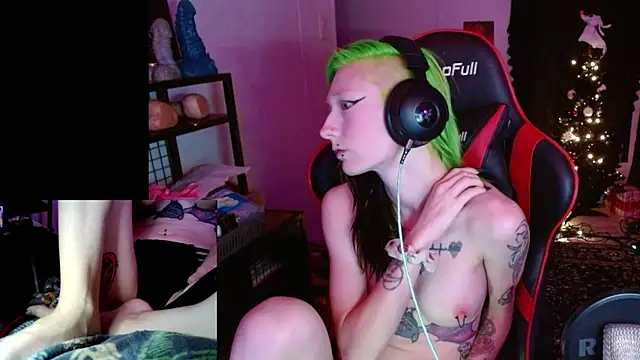 alicewonder09 online show from December 16, 5:24 am