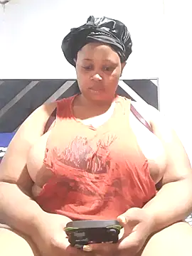 Snapshot of Sexy-queen99xx chatting on October 6, 2:39 am Sexy-queen99xx online show from October 6, 2:39 am