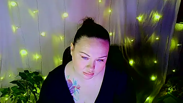 Victoria Marks online show from December 2, 6:15 am