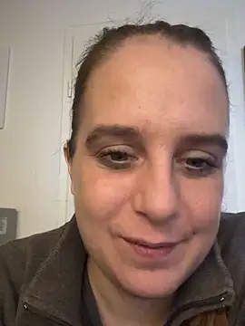 Chantalee online show from April 9, 6:19 am