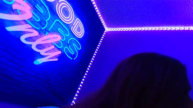 DavidandAva online show from November 11, 4:52 am