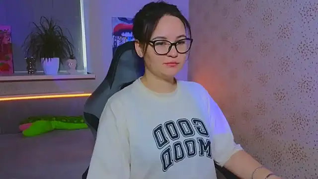 EsterLogan online show from November 4, 11:48 am