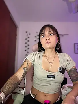 LunaXuan online show from April 10, 11:55 pm