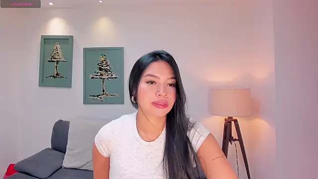 MollyJones  online show from May 15, 9:17 pm