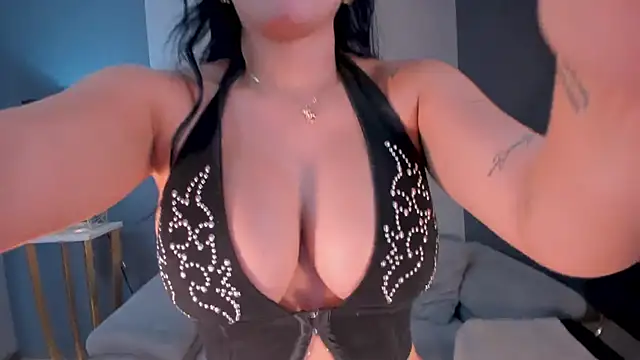 MollyJones  online show from June 11, 12:32 am