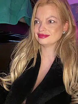 Lisavontease online show from January 10, 1:49 pm