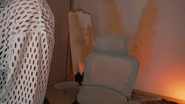 LaraBaker online show from November 23, 8:21 pm