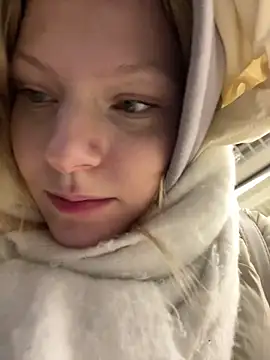 MaryHiggins online show from February 6, 6:00 pm