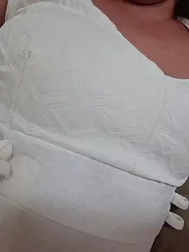 Nicolehplfx online show from April 4, 8:29 pm