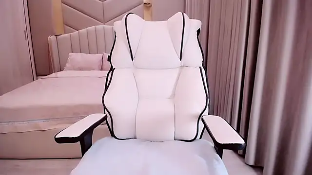 Girl  Funny online show from July 21, 9:26 pm