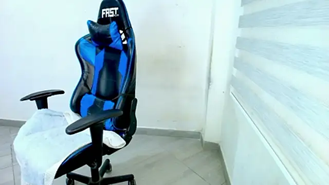 sophiax-x online show from February 3, 12:54 am