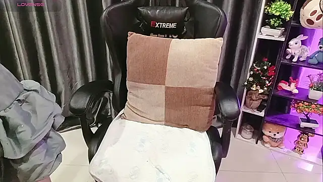 Yuki-yio online show from April 4, 1:26 am