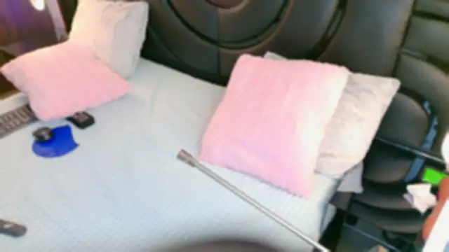 Snapshot of sarahgrey18 chatting on September 11, 3:01 pm sarahgrey18 online show from September 11, 3:01 pm