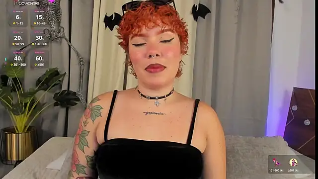 Snapshot of Amy_art chatting on October 18, 8:21 pm Amy art online show from October 18, 8:21 pm