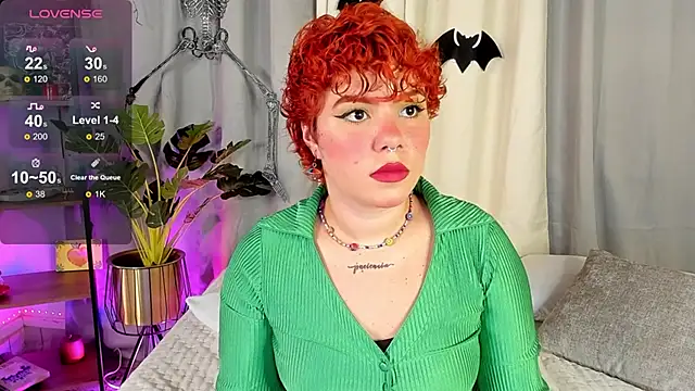 Snapshot of Amy_art chatting on October 10, 10:03 pm Amy art online show from October 10, 10:03 pm