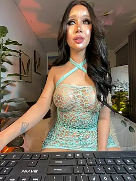 Addison   Lee online show from February 1, 7:45 pm