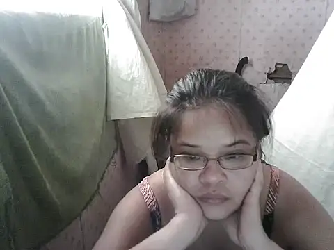 Snapshot of abiemayhottiey chatting on October 15, 12:46 am abiemayhottiey online show from October 15, 12:46 am