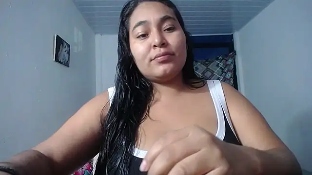 Snapshot of sirena_15 chatting on October 9, 5:44 am sirena 15 online show from October 9, 5:44 am