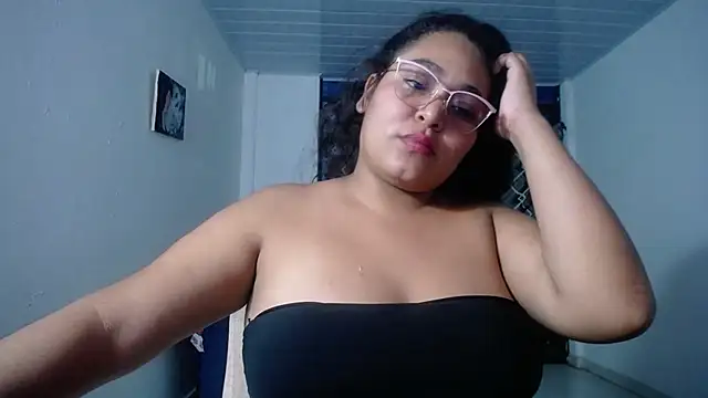 Snapshot of sirena_15 chatting on September 13, 4:31 am sirena 15 online show from September 13, 4:31 am