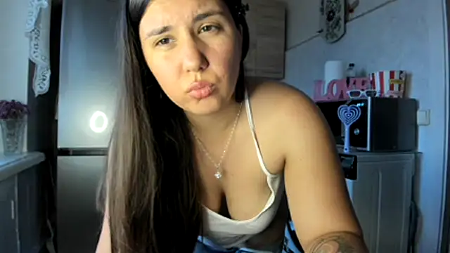 MiaMarrone online show from July 31, 5:14 pm