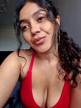 ivanataylor1 online show from July 28, 7:15 pm