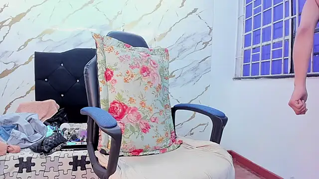 Snapshot of Lu_doll chatting on September 18, 6:12 am Lu doll online show from September 18, 6:12 am