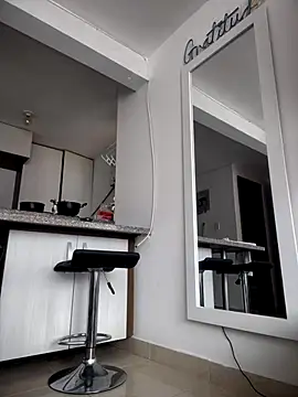 DulceLenns online show from September 16, 6:16 pm