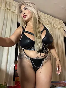 Snapshot of scarlett_sexx69 chatting on October 11, 7:16 pm scarlett sexx69 online show from October 11, 7:16 pm