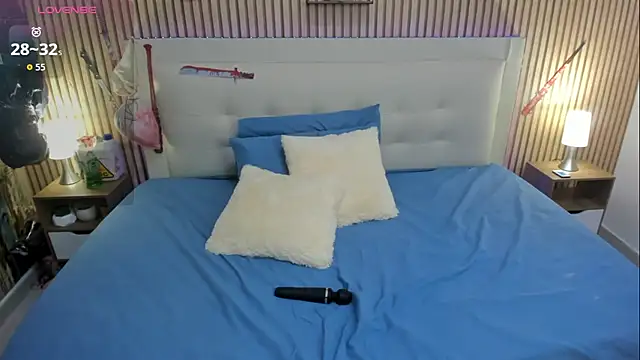 olivia love  online show from October 29, 12:26 am