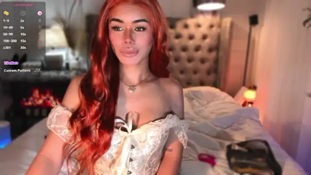 ZyraGoddes online show from June 11, 8:27 pm