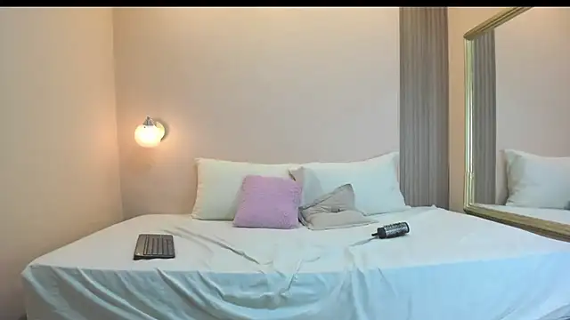 kathe hot online show from March 18, 7:08 pm