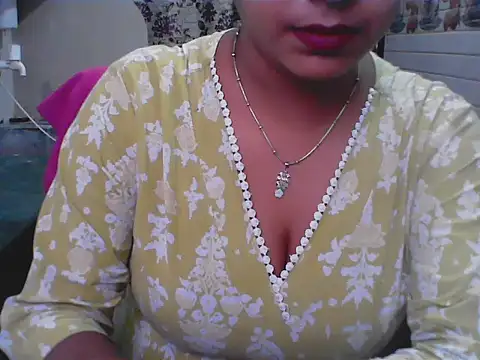 LovingPihu online show from June 5, 6:17 am