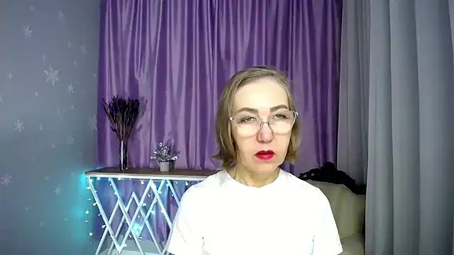 queen a n i online show from March 22, 8:31 am