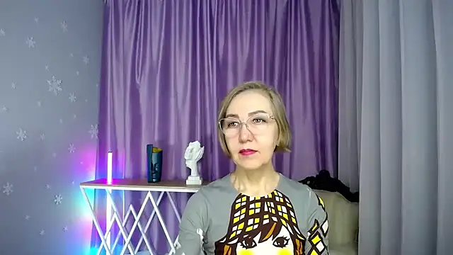 queen a n i online show from November 9, 11:39 am