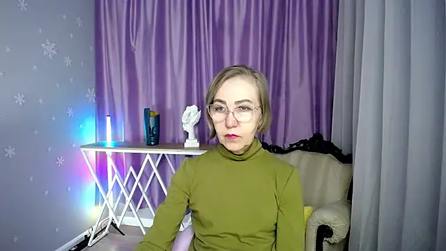 queen a n i online show from November 23, 10:17 am