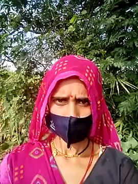 Snapshot of Mohni_Das chatting on September 27, 10:22 am Mohni Das online show from September 27, 10:22 am