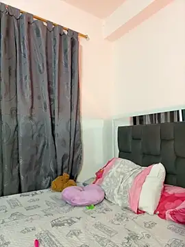 kem hott online show from November 29, 7:12 am