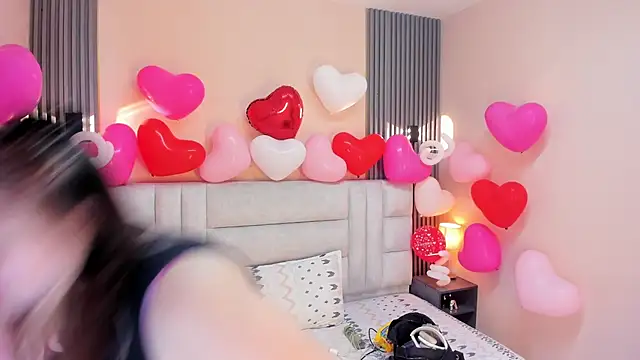 EYMI TOMSOM online show from February 16, 10:48 am