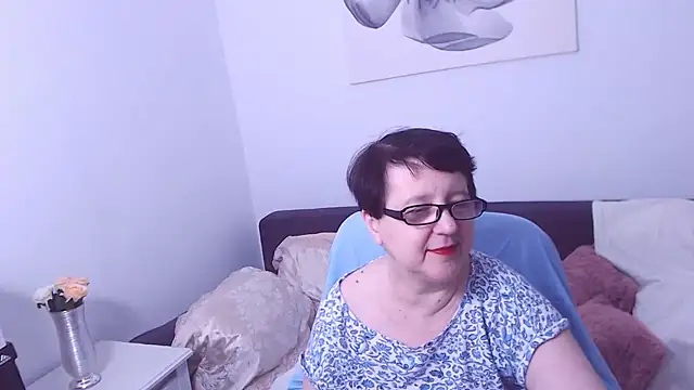 ChristaRose online show from October 18, 11:17 pm