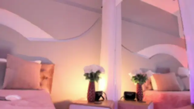 Snapshot of Nicolle_W chatting on September 26, 12:14 pm Nicolle W online show from September 26, 12:14 pm
