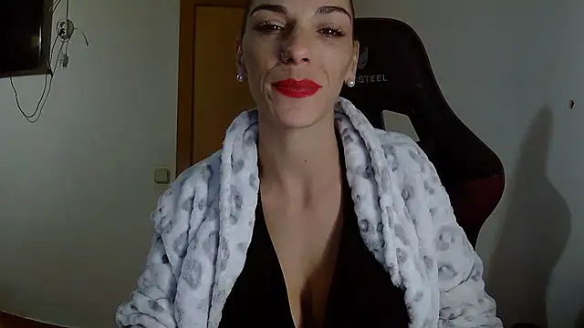 Vampirosa online show from November 22, 9:50 pm