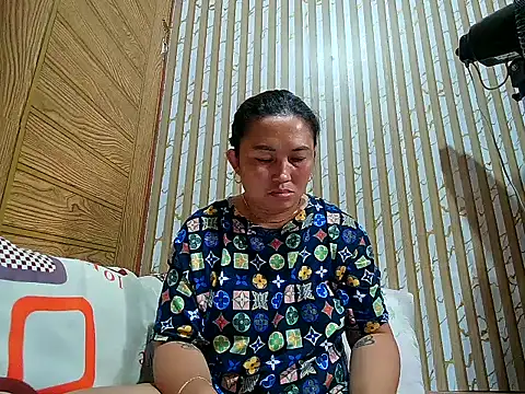 LalaiAsian online show from February 3, 12:10 am