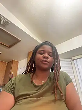 HEARTBREAKBRE online show from May 22, 8:56 am