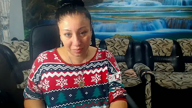 MoistMady online show from October 1, 3:22 am