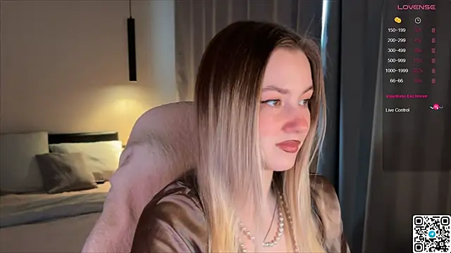 elinanortas online show from November 22, 5:21 am