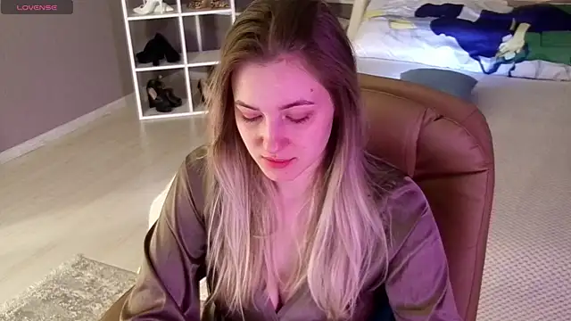 elinanortas online show from October 2, 1:10 am