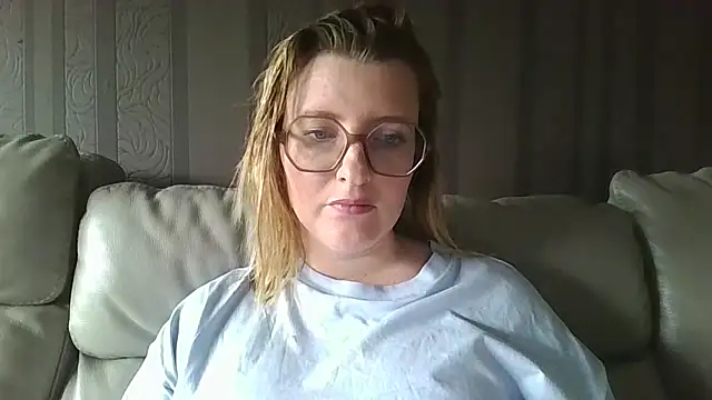 LiquidLeonie online show from April 5, 10:14 am