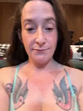 Mini And The Bear online show from April 11, 3:27 pm